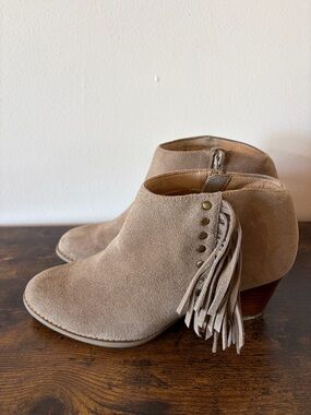 Tan Ankle Boots Vionic Taupe Suede Fringe